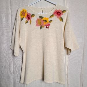 Vintage The Bay Women's Cream Floral Grannycore Short Sleeve Knit Sweater